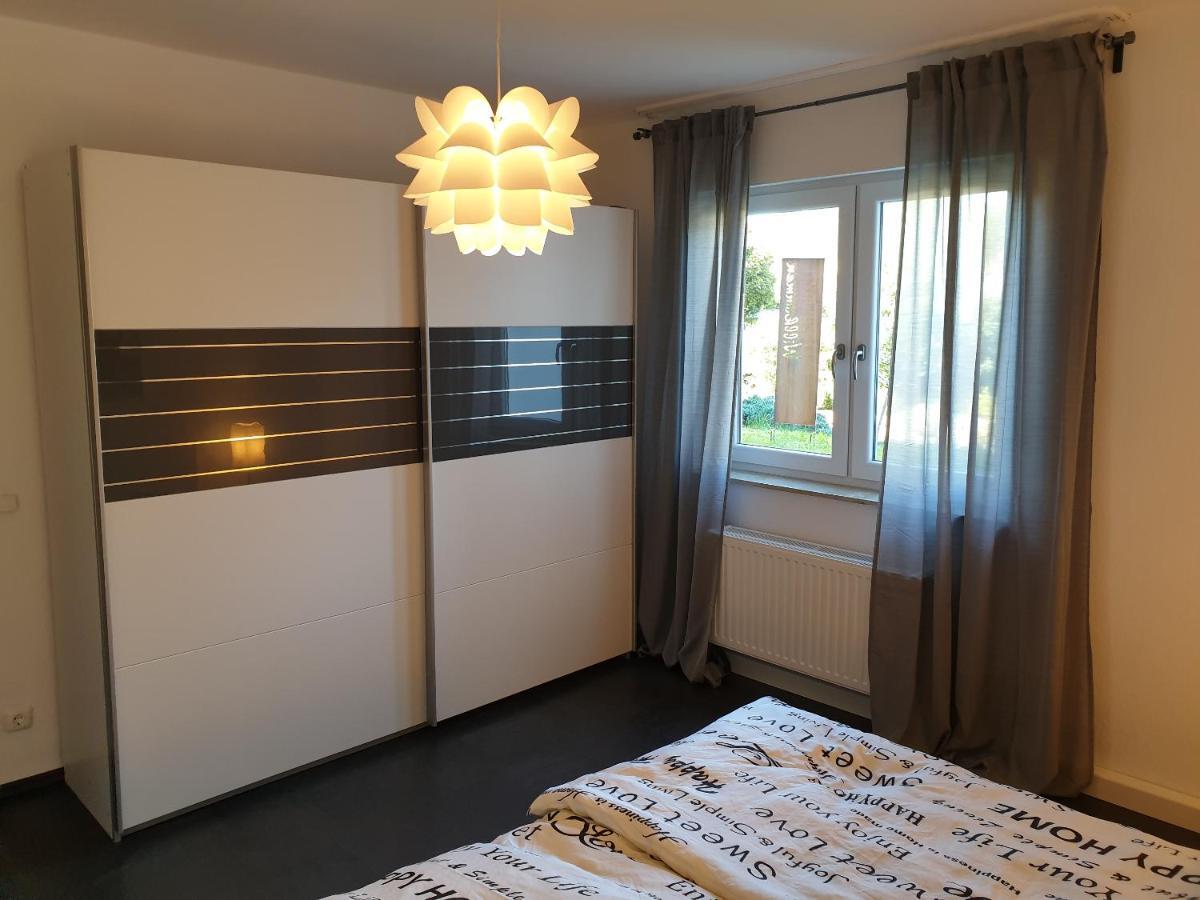 Andinas Ferienwohnung In Ruhiger Lage Direkt Am Wald Wilnsdorf Luaran gambar